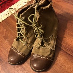 Vintage style combat boots